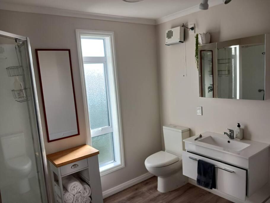 Charming House In Westport 빌라 외부 사진